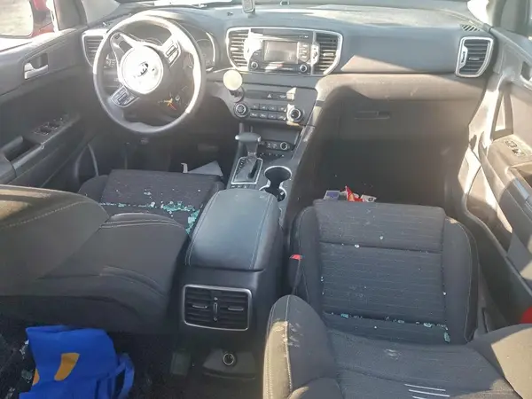 KNDPMCACXJ7448185 2018 KIA SPORTAGE - Image 8