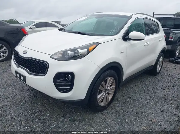 KNDPMCACXJ7460871 2018 KIA SPORTAGE - Image 2