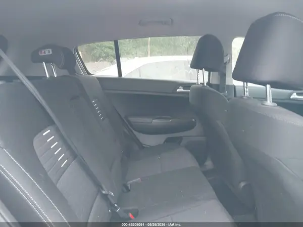 KNDPMCACXJ7460871 2018 KIA SPORTAGE - Image 8