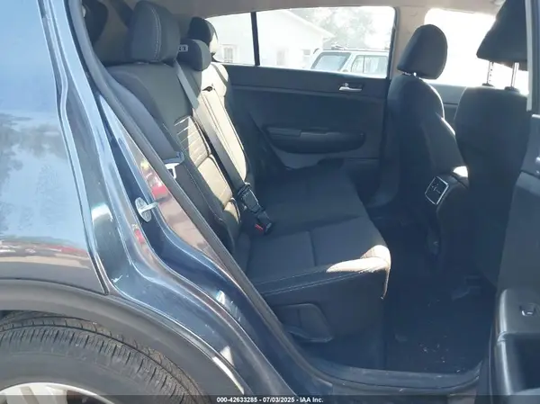 KNDPMCACXJ7489822 2018 KIA SPORTAGE - Image 8