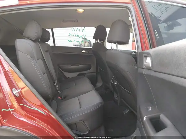 KNDPMCACXK7499011 2019 KIA SPORTAGE - Image 8