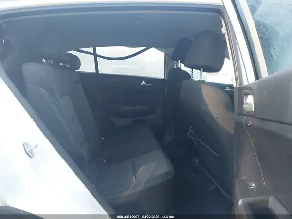KNDPMCACXK7518737 2019 KIA SPORTAGE - Image 8