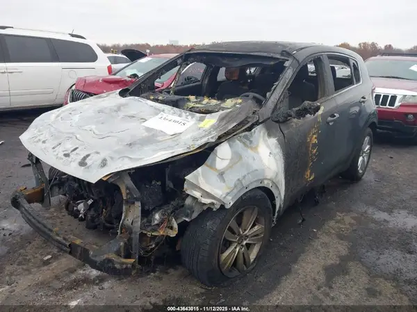KNDPMCACXK7530340 2019 KIA SPORTAGE - Image 2