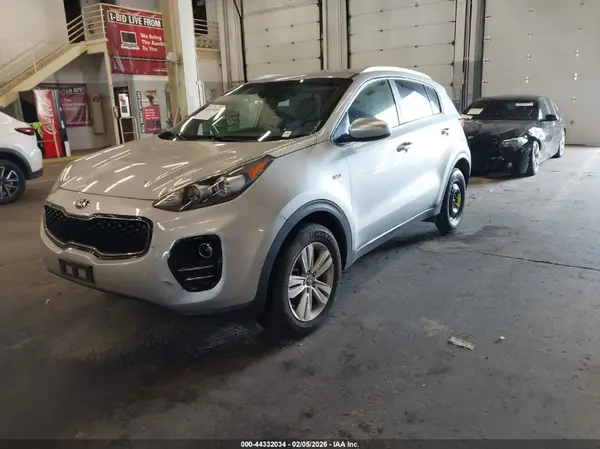 KNDPMCACXK7530550 2019 KIA SPORTAGE - Image 2