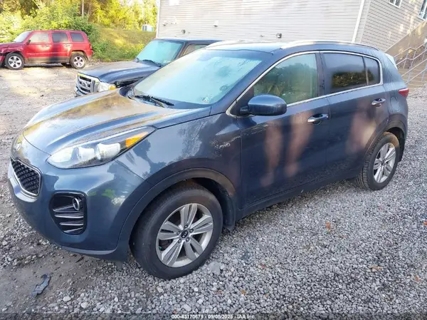 KNDPMCACXK7581322 2019 KIA SPORTAGE - Image 2
