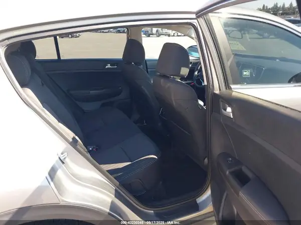 KNDPMCACXK7591980 2019 KIA SPORTAGE - Image 8