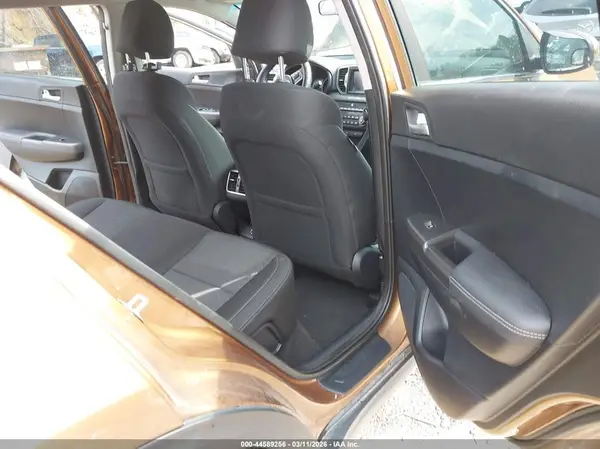 KNDPMCACXK7604517 2019 KIA SPORTAGE - Image 8
