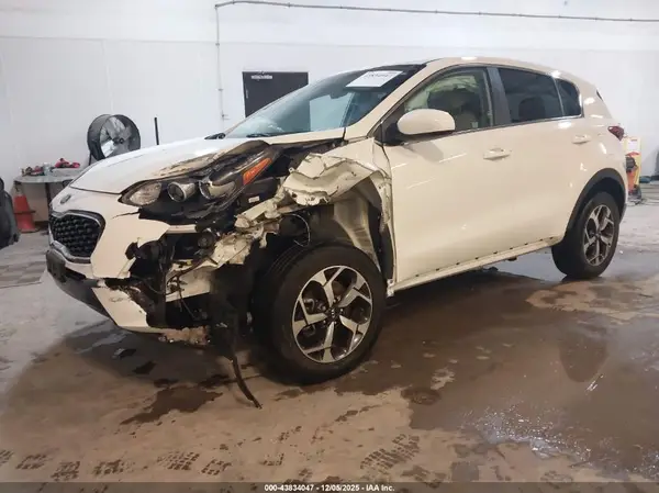 KNDPMCACXM7894549 2021 KIA SPORTAGE - Image 2