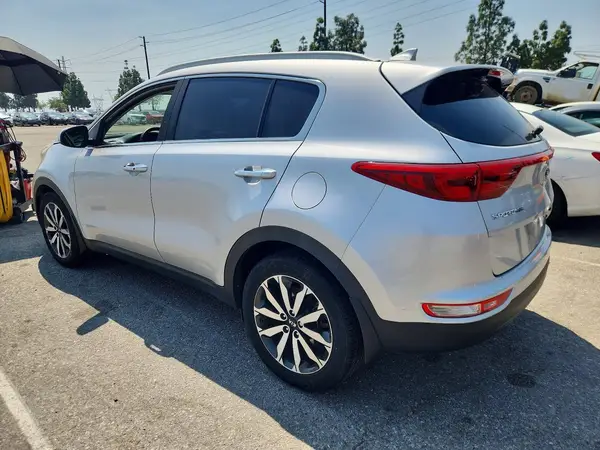 KNDPN3AC0H7243403 2017 KIA SPORTAGE - Image 2