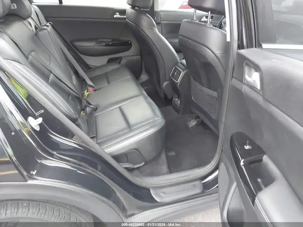 KNDPN3AC0J7401941 2018 KIA SPORTAGE - Image 8