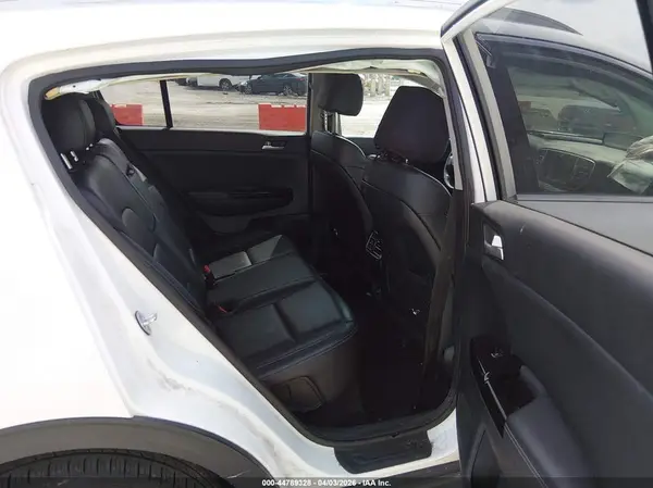 KNDPN3AC0J7402135 2018 KIA SPORTAGE - Image 8