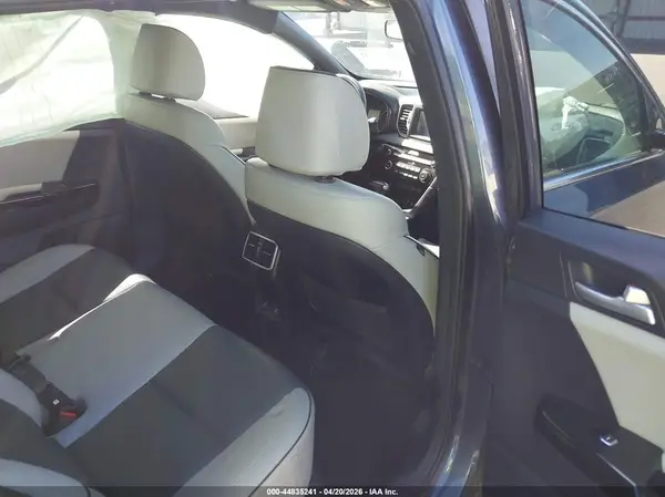 KNDPN3AC0J7466062 2018 KIA SPORTAGE - Image 8