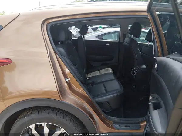 KNDPN3AC1H7240560 2017 KIA SPORTAGE - Image 8