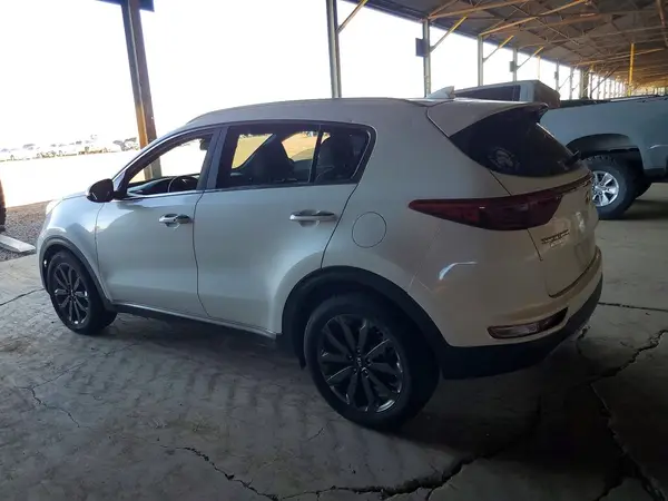 KNDPN3AC1J7479211 2018 KIA SPORTAGE - Image 2