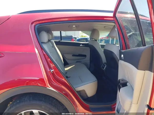 KNDPN3AC1M7856883 2021 KIA SPORTAGE - Image 8