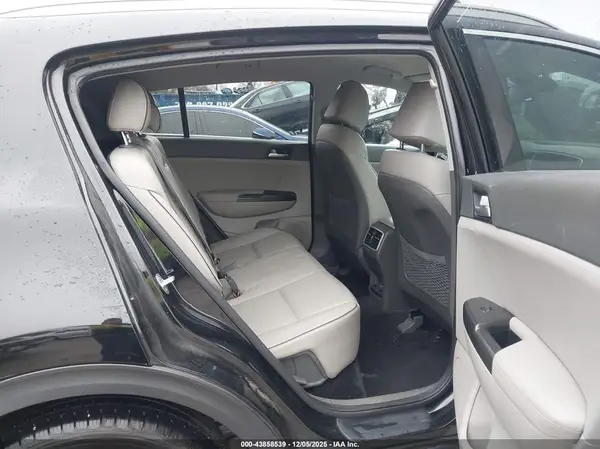 KNDPN3AC2H7174410 2017 KIA SPORTAGE - Image 8