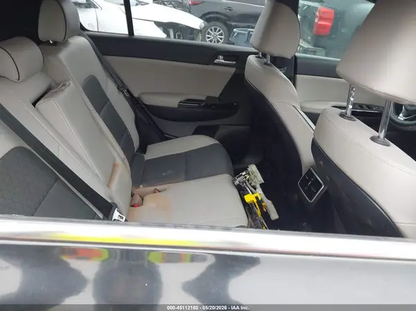 KNDPN3AC2J7466337 2018 KIA SPORTAGE - Image 8