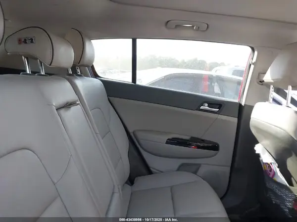 KNDPN3AC2K7598001 2019 KIA SPORTAGE - Image 8