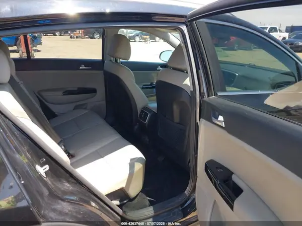 KNDPN3AC2L7820439 2020 KIA SPORTAGE - Image 8