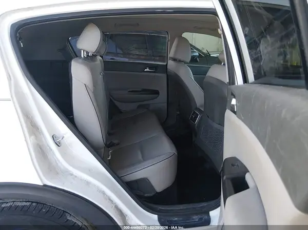 KNDPN3AC3H7191085 2017 KIA SPORTAGE - Image 8