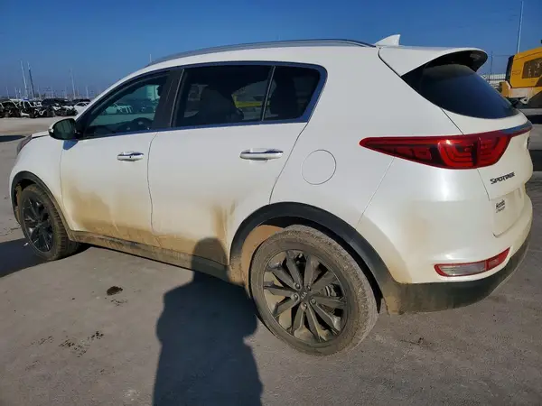 KNDPN3AC3J7397643 2018 KIA SPORTAGE - Image 2