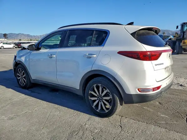KNDPN3AC3J7401321 2018 KIA SPORTAGE - Image 2