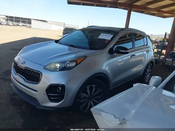 KNDPN3AC3J7420676 2018 KIA SPORTAGE - Image 2