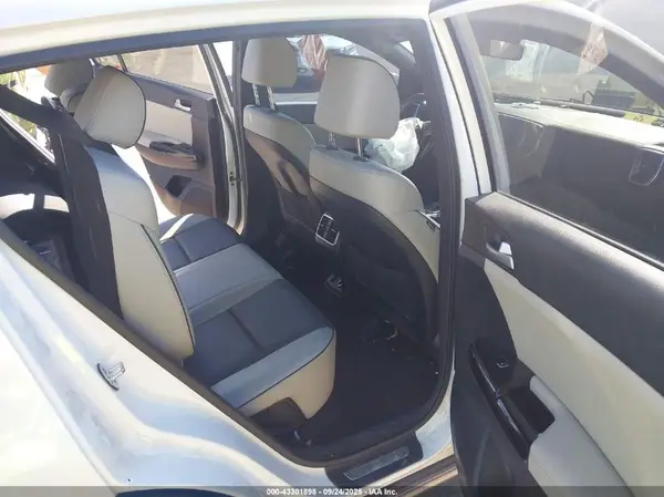 KNDPN3AC3J7474219 2018 KIA SPORTAGE - Image 8