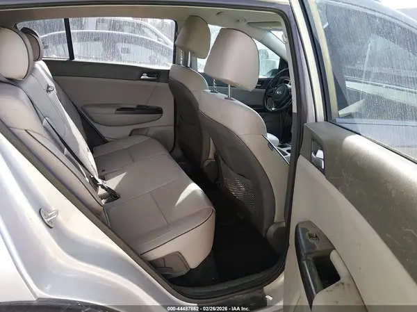 KNDPN3AC4H7158967 2017 KIA SPORTAGE - Image 8