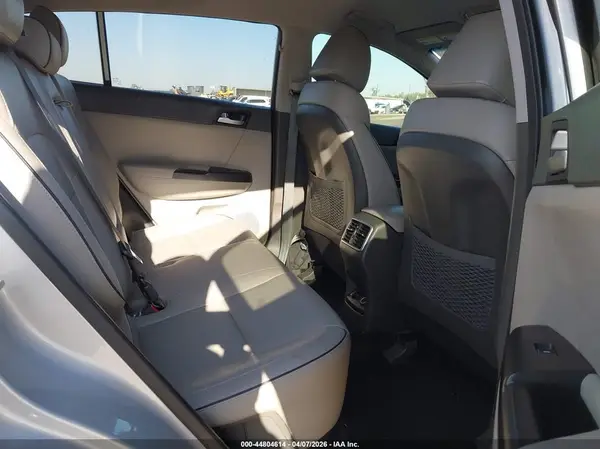 KNDPN3AC4H7224286 2017 KIA SPORTAGE - Image 8