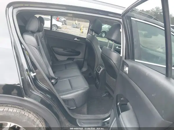 KNDPN3AC4J7325110 2018 KIA SPORTAGE - Image 8