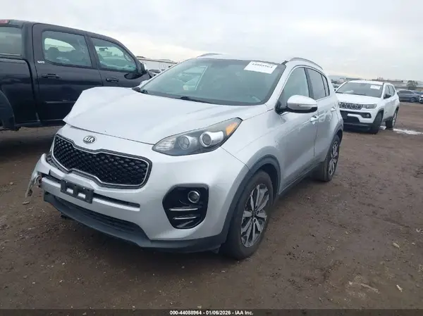 KNDPN3AC4J7353411 2018 KIA SPORTAGE - Image 2