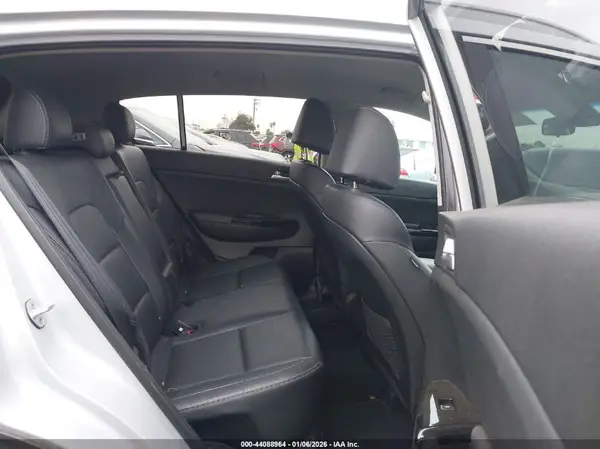 KNDPN3AC4J7353411 2018 KIA SPORTAGE - Image 8