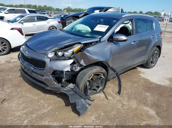 KNDPN3AC4J7373657 2018 KIA SPORTAGE - Image 2