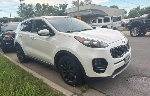 KNDPN3AC4J7399059 2018 KIA SPORTAGE - Image 1