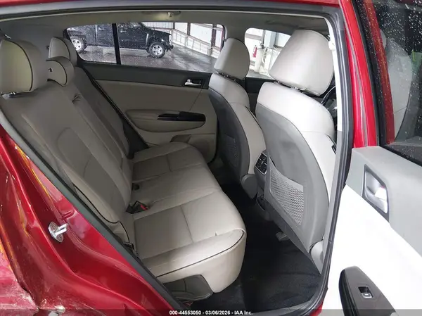 KNDPN3AC4J7399790 2018 KIA SPORTAGE - Image 8