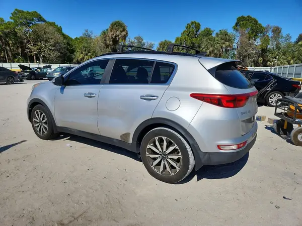 KNDPN3AC4J7420802 2018 KIA SPORTAGE - Image 2