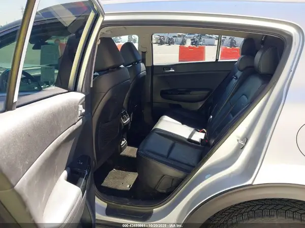 KNDPN3AC4K7586349 2019 KIA SPORTAGE - Image 8