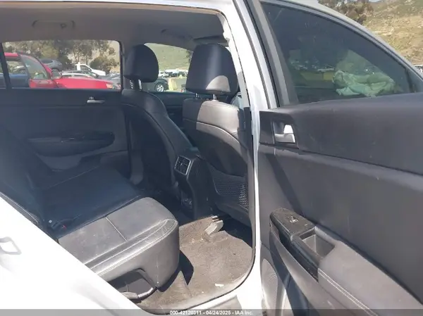 KNDPN3AC4K7586464 2019 KIA SPORTAGE - Image 8
