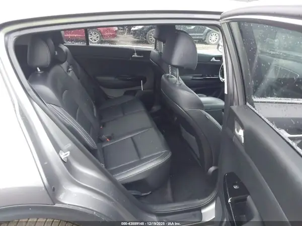 KNDPN3AC5J7322961 2018 KIA SPORTAGE - Image 8