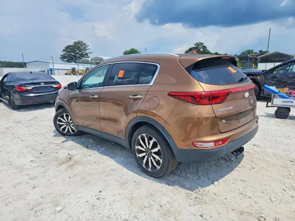 KNDPN3AC5J7395246 2018 KIA SPORTAGE - Image 2