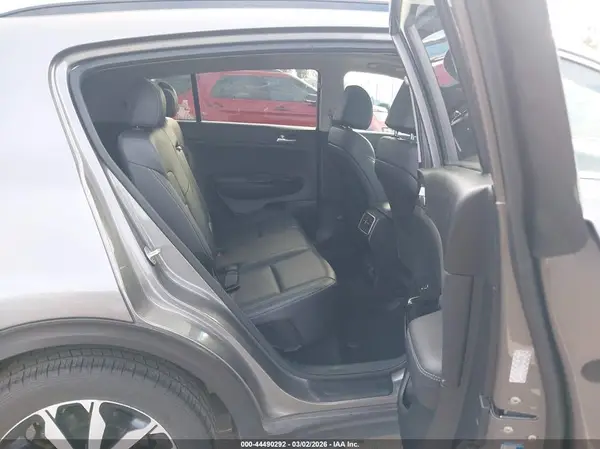 KNDPN3AC5K7512602 2019 KIA SPORTAGE - Image 8