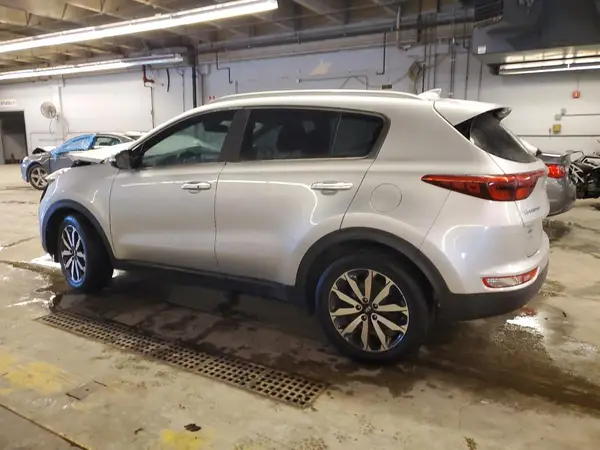 KNDPN3AC6J7324394 2018 KIA SPORTAGE - Image 2