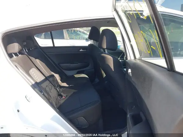 KNDPN3AC7H7125817 2017 KIA SPORTAGE - Image 8