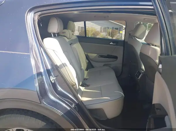 KNDPN3AC7J7378562 2018 KIA SPORTAGE - Image 8