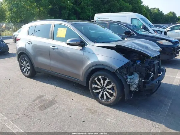 KNDPN3AC7J7387617 2018 KIA SPORTAGE - Image 1