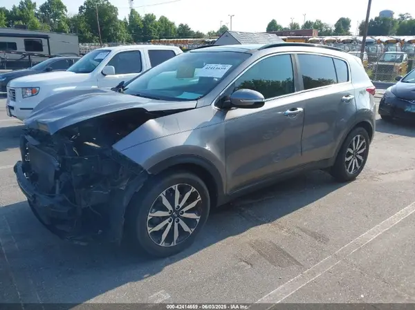 KNDPN3AC7J7387617 2018 KIA SPORTAGE - Image 2