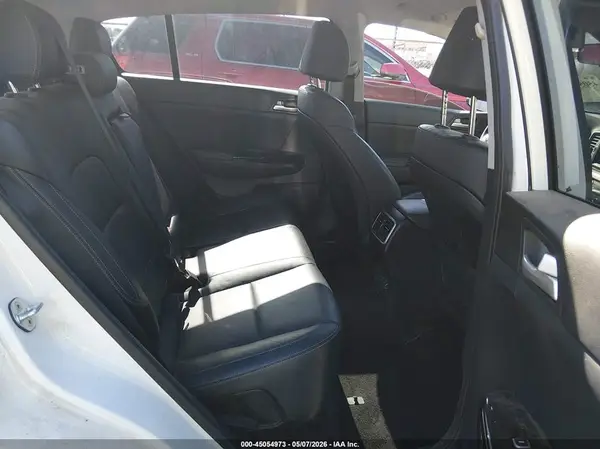KNDPN3AC7J7388542 2018 KIA SPORTAGE - Image 8