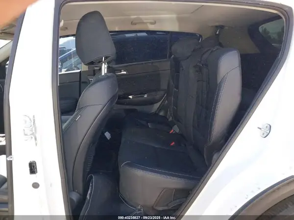 KNDPN3AC7N7011215 2022 KIA SPORTAGE - Image 8