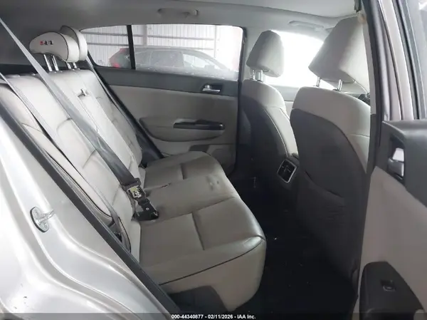 KNDPN3AC8H7228163 2017 KIA SPORTAGE - Image 8